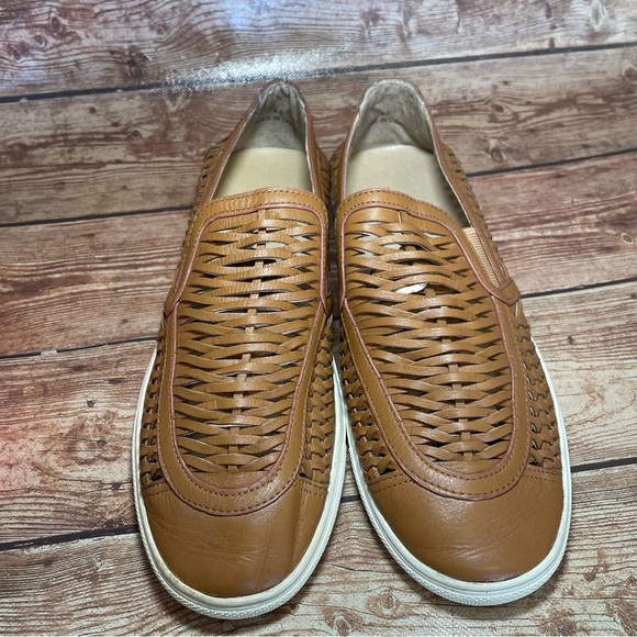 J/slides Woman Tan Slides on sneakers size 8.5 - Picture 1 of 12
